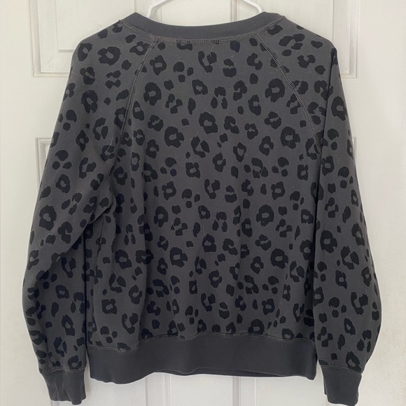 Old Navy Vintage Women's Crew-Neck Sweatshirt Leopard Print - Picture 2 of 4
